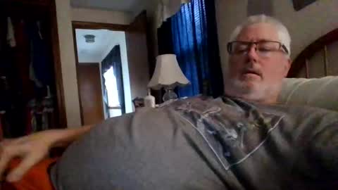 Snapshot of part86 chatting on 11.05.25 part86 online show from 11.05.25