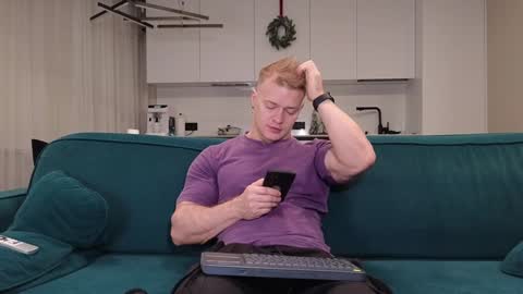 Snapshot of pashka_x chatting on 12.26.24 Pashka online show from 12.26.24