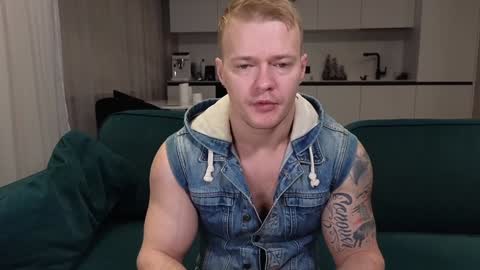 Snapshot of pashka_x chatting on 01.07.25 Pashka online show from 01.07.25