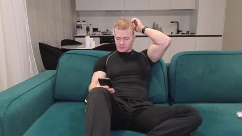 Snapshot of pashka_x chatting on 01.09.25 Pashka online show from 01.09.25