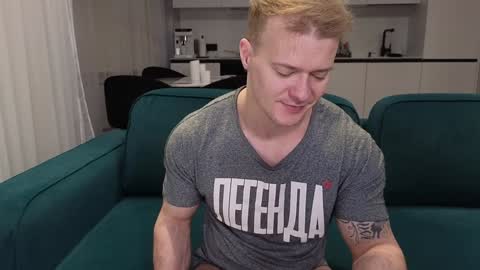 Snapshot of pashka_x chatting on 01.09.25 Pashka online show from 01.09.25