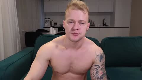 Snapshot of pashka_x chatting on 01.09.25 Pashka online show from 01.09.25