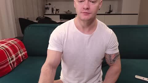 Snapshot of pashka_x chatting on 01.23.25 Pashka online show from 01.23.25