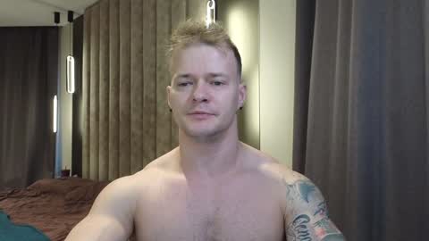 Snapshot of pashka_x chatting on 01.26.25 Pashka online show from 01.26.25