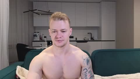 Snapshot of pashka_x chatting on 01.31.25 Pashka online show from 01.31.25