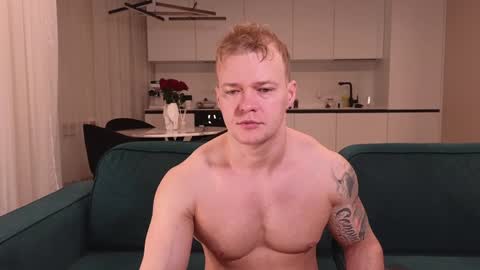 Snapshot of pashka_x chatting on 02.03.25 Pashka online show from 02.03.25