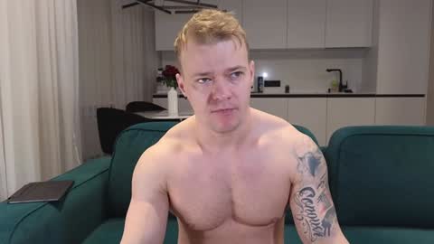 Snapshot of pashka_x chatting on 02.07.25 Pashka online show from 02.07.25