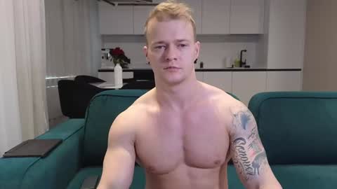 Snapshot of pashka_x chatting on 02.07.25 Pashka online show from 02.07.25