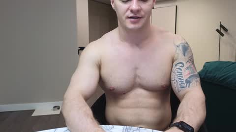 Snapshot of pashka_x chatting on 02.08.25 Pashka online show from 02.08.25