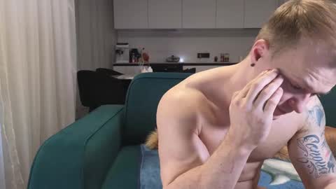 Snapshot of pashka_x chatting on 02.12.25 Pashka online show from 02.12.25