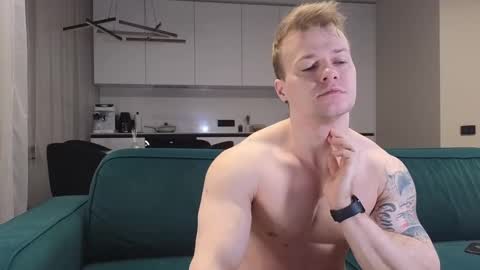 Snapshot of pashka_x chatting on 02.25.25 Pashka online show from 02.25.25