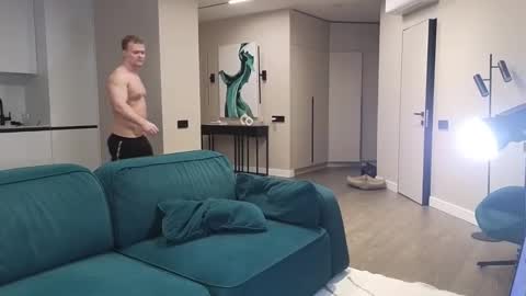 Snapshot of pashka_x chatting on 02.25.25 Pashka online show from 02.25.25