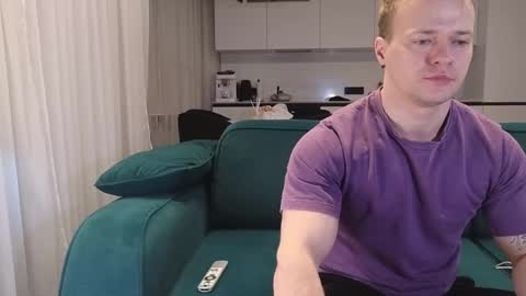 Snapshot of pashka_x chatting on 02.27.25 Pashka online show from 02.27.25