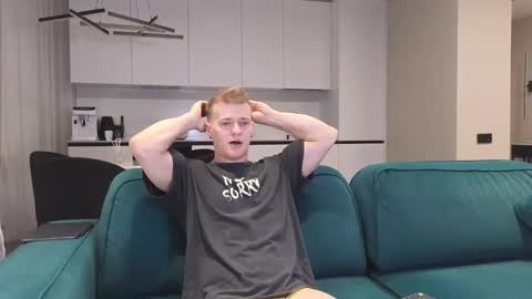 Snapshot of pashka_x chatting on 03.02.25 Pashka online show from 03.02.25