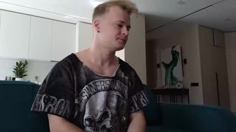 Snapshot of pashka_x chatting on 09.14.25 Pashka online show from 09.14.25