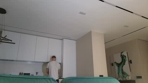 Snapshot of pashka_x chatting on 09.18.25 Pashka online show from 09.18.25