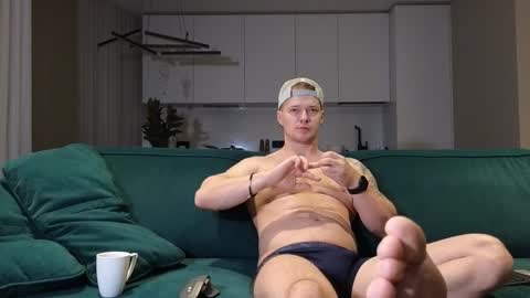 Snapshot of pashka_x chatting on 09.23.25 Pashka online show from 09.23.25