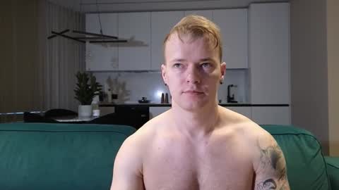 Snapshot of pashka_x chatting on 09.25.25 Pashka online show from 09.25.25