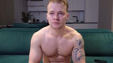 Snapshot of pashka_x chatting on 10.16.25 Pashka online show from 10.16.25