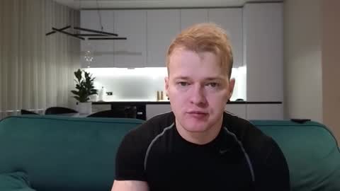 Snapshot of pashka_x chatting on 10.26.25 Pashka online show from 10.26.25