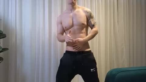 Snapshot of pashka_x chatting on 11.25.25 Pashka online show from 11.25.25