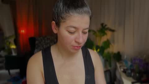 Snapshot of passionessa chatting on 10.06.25 Call me Miss Alice Careful Passion Queen online show from 10.06.25