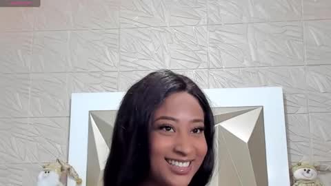 Snapshot of passionmacoll chatting on 12.08.24 passionmacoll online show from 12.08.24