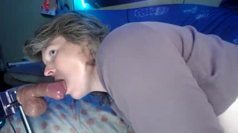 Snapshot of patchoulisquirtzz69 chatting on 10.27.25 Patchoulisquirtz online show from 10.27.25