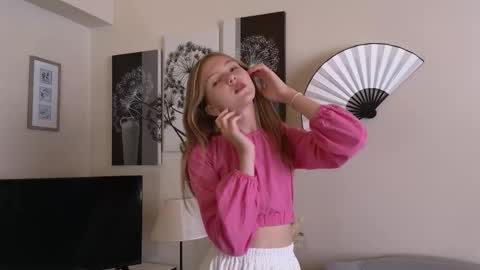 Vicki online show from 09.13.25