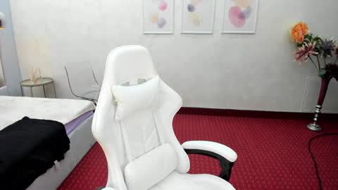 Patricia online show from 12.21.24