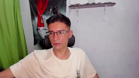 EDUAR Independent model online show from 07.23.26
