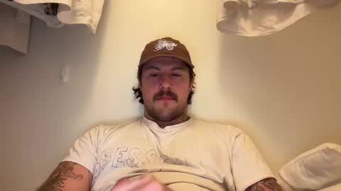 Snapshot of pattys_worlds chatting on 04.22.26 Patty online show from 04.22.26