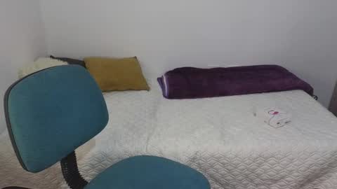 pau cute online show from 12.15.25