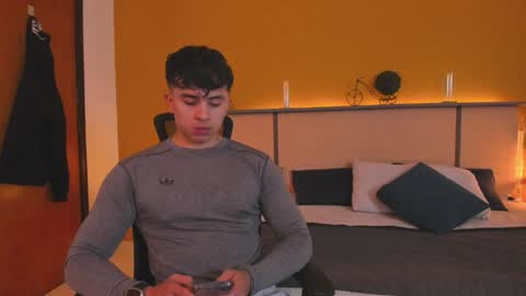 Paul online show from 12.12.24