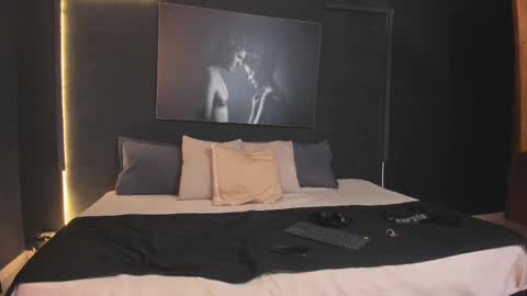 Paul online show from 02.12.25