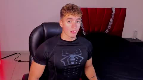 Snapshot of paul_george212 chatting on 11.20.25 Paull George online show from 11.20.25