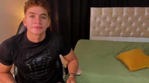 Snapshot of paul_george212 chatting on 03.28.26 Paull George online show from 03.28.26