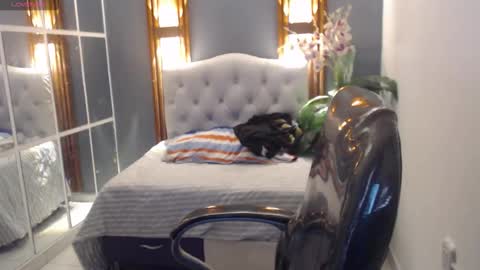 PAUL online show from 12.22.25