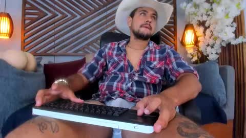 Snapshot of paul_rivera chatting on 10.21.25 Paul Rivera online show from 10.21.25