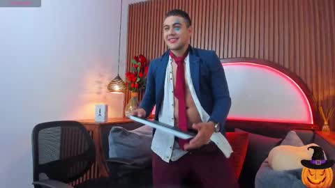 Snapshot of paul_rivera chatting on 10.31.25 Paul Rivera online show from 10.31.25