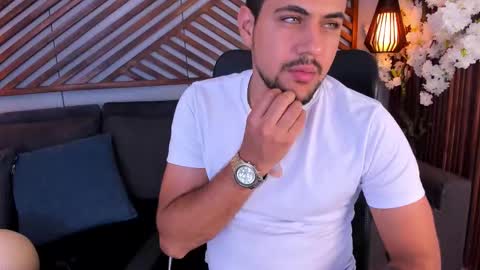 Snapshot of paul_rivera chatting on 11.21.25 Paul Rivera online show from 11.21.25