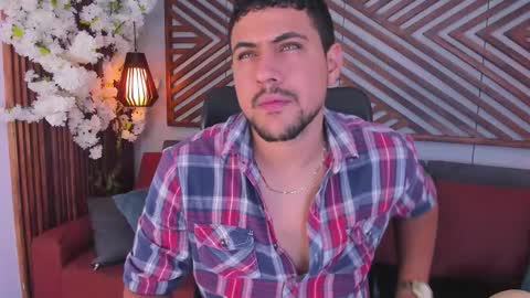 Snapshot of paul_rivera chatting on 11.22.25 Paul Rivera online show from 11.22.25