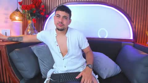 Snapshot of paul_rivera chatting on 12.17.25 Paul Rivera online show from 12.17.25