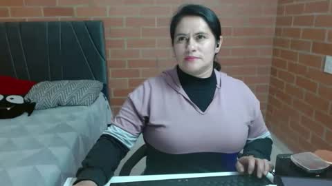 paula__117 online show from 05.05.26