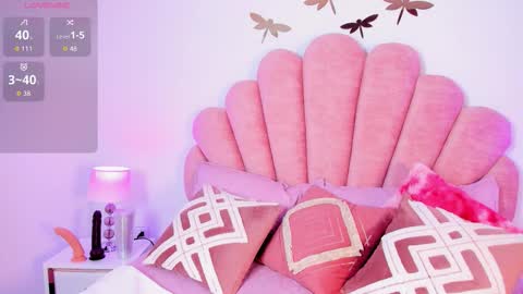 Snapshot of paula__evans chatting on 12.05.25 Paula online show from 12.05.25