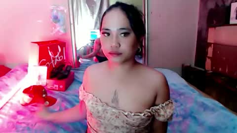 Snapshot of paula_morena chatting on 02.15.26 its paula online show from 02.15.26
