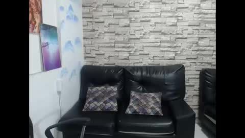 Snapshot of paula_ross_ chatting on 02.15.26 paula ross online show from 02.15.26