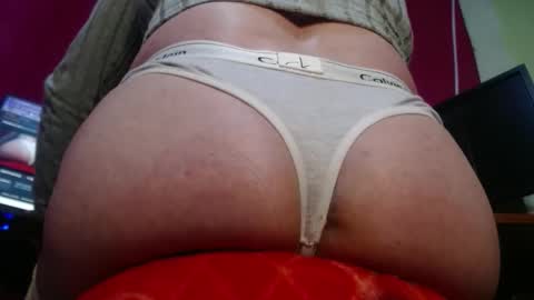 PAULA VALENTINA online show from 11.17.25