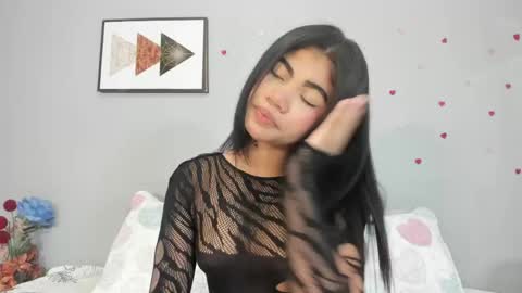Pau online show from 04.18.26