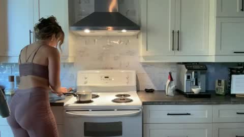 Snapshot of paulilafay chatting on 09.16.25 Paulila  Fay online show from 09.16.25